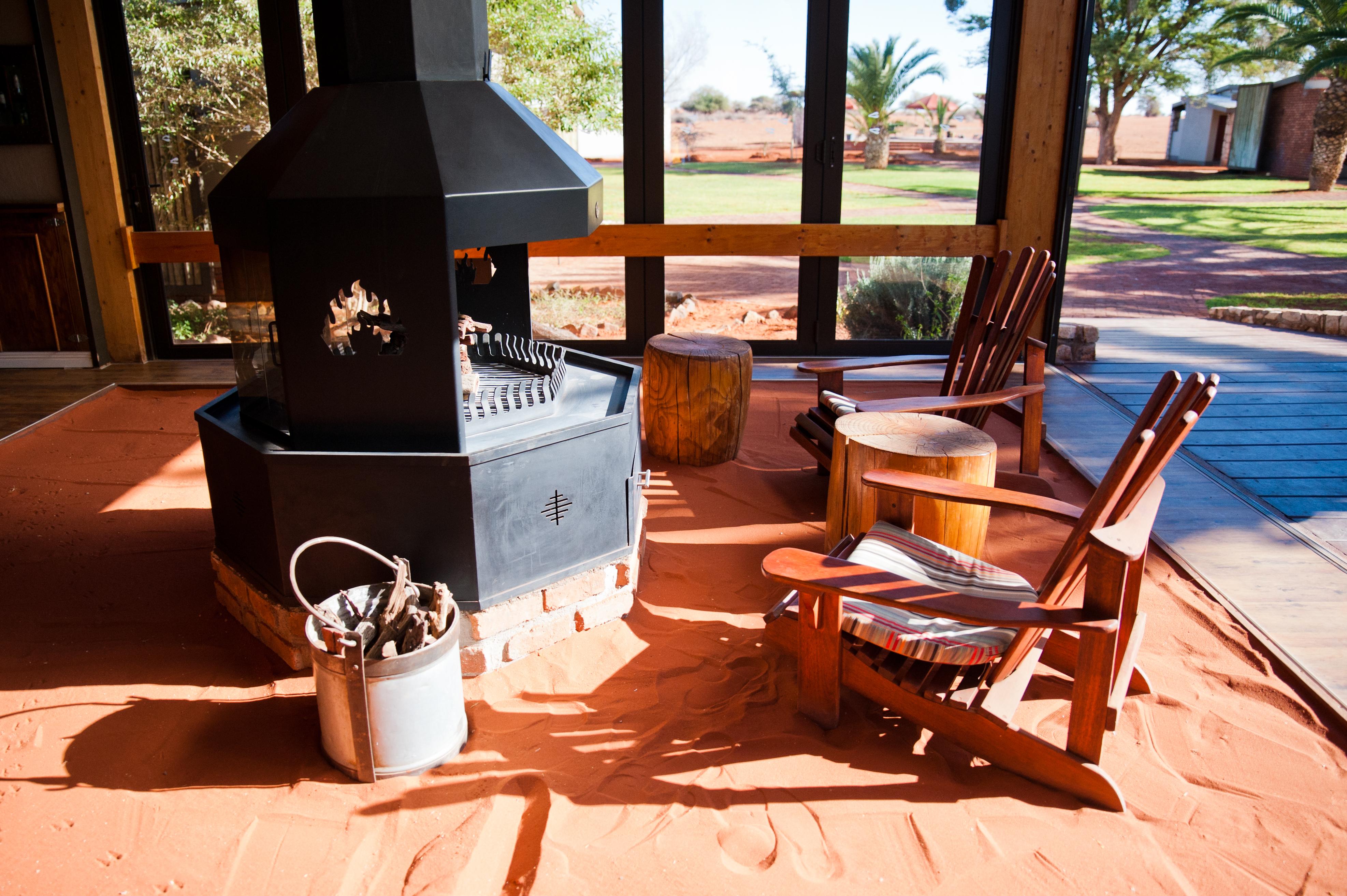 Intu Afrika Kalahari Game Reserve Kalahari Anib Lodge מראה חיצוני תמונה